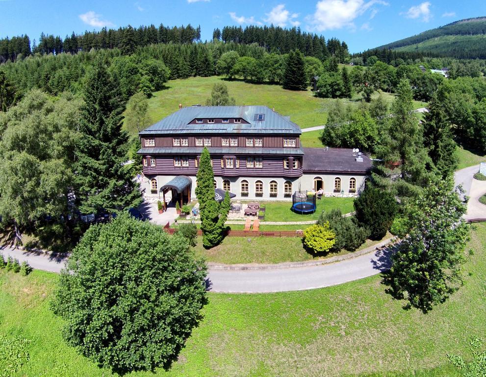 Špindlerŭv Mlýn Alpsky Hotel מראה חיצוני תמונה