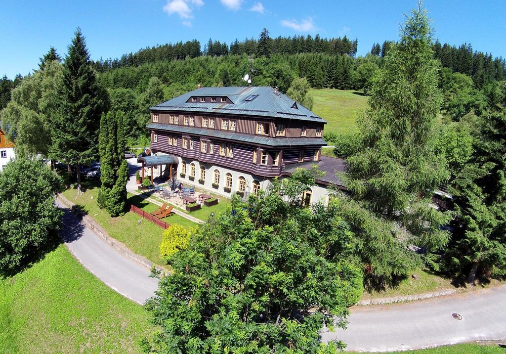 Špindlerŭv Mlýn Alpsky Hotel מראה חיצוני תמונה