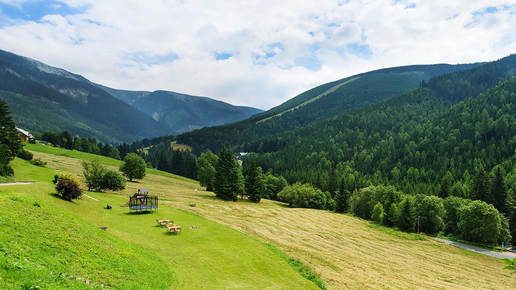Špindlerŭv Mlýn Alpsky Hotel מראה חיצוני תמונה